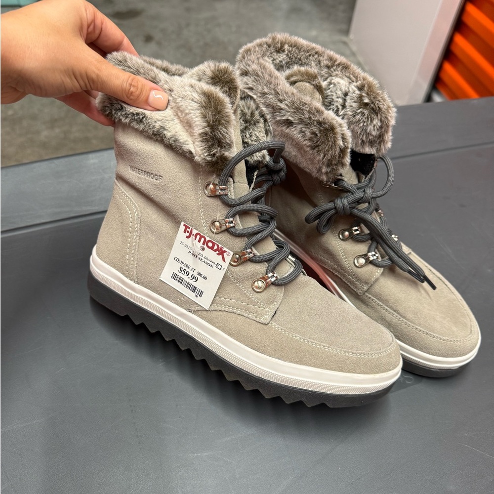 Women's Gray Winter Boots Cougar new 8